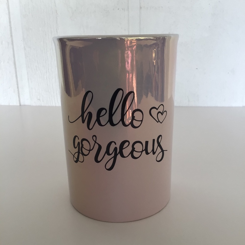 HELLO GORGEOUS MAKEUP BRUSH HOLDER NWT